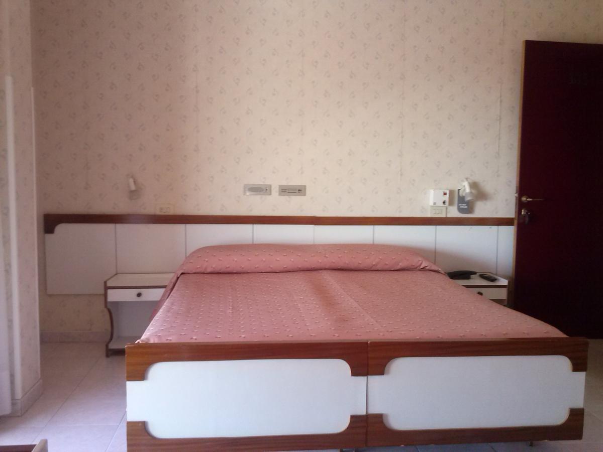 Hotel Silvi Silvi Marina Cameră foto